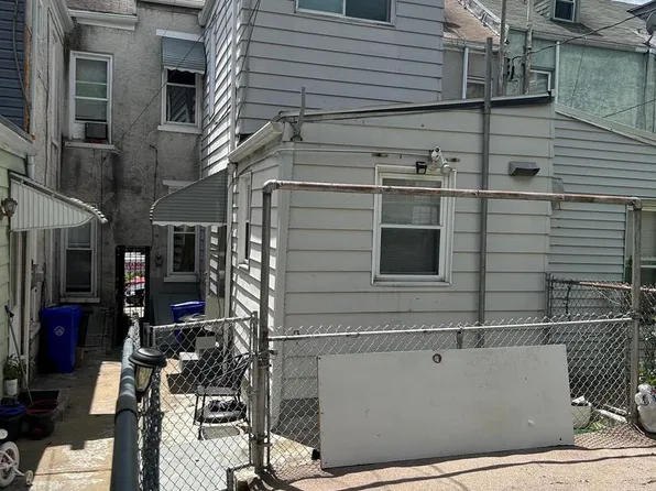 345 Miller St, Reading, PA 19602