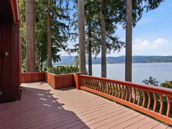 2305 E Lake Sammamish Place SE, Sammamish, WA 98075
