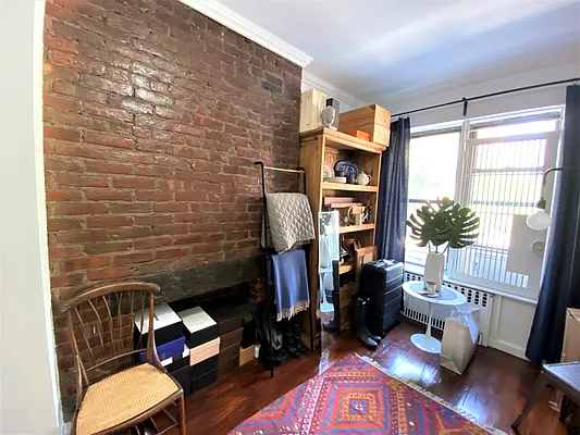 Rented by Douglas Elliman | media 15