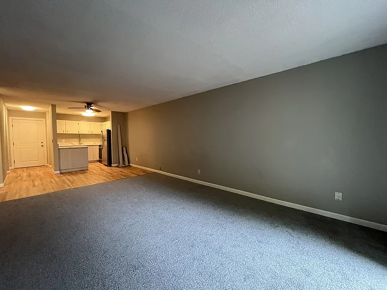 15827 NE Glisan St #3 — Photo 17