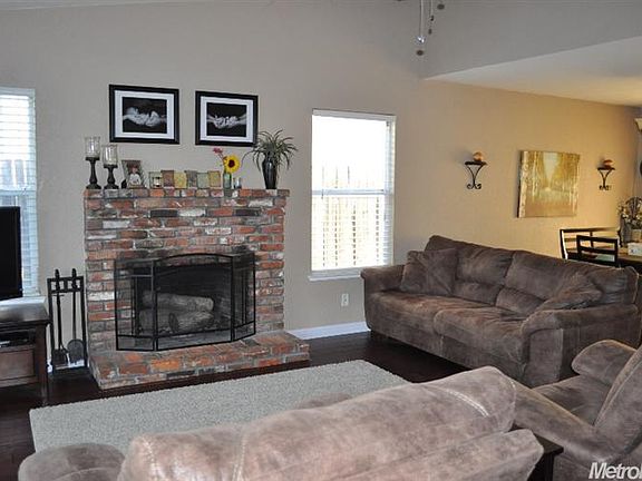 2nd image of 4208 Deaton Dr