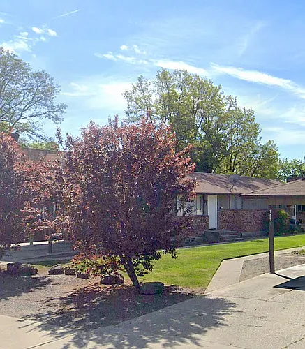 1928 E Bridgeport Ave Photo 1