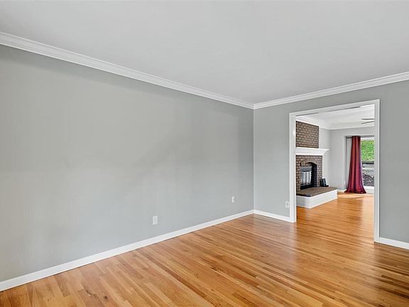 3rd image of 14706 Deerhorn Dr