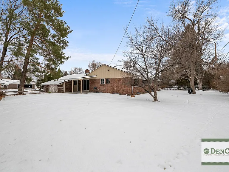 3045 Carter Cir — Photo 24