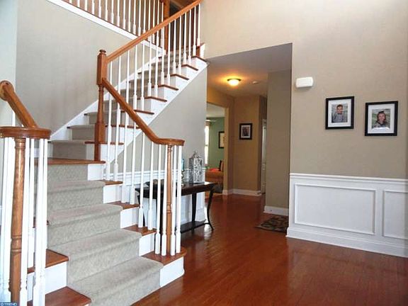 4th image of 907 Canterbury Dr