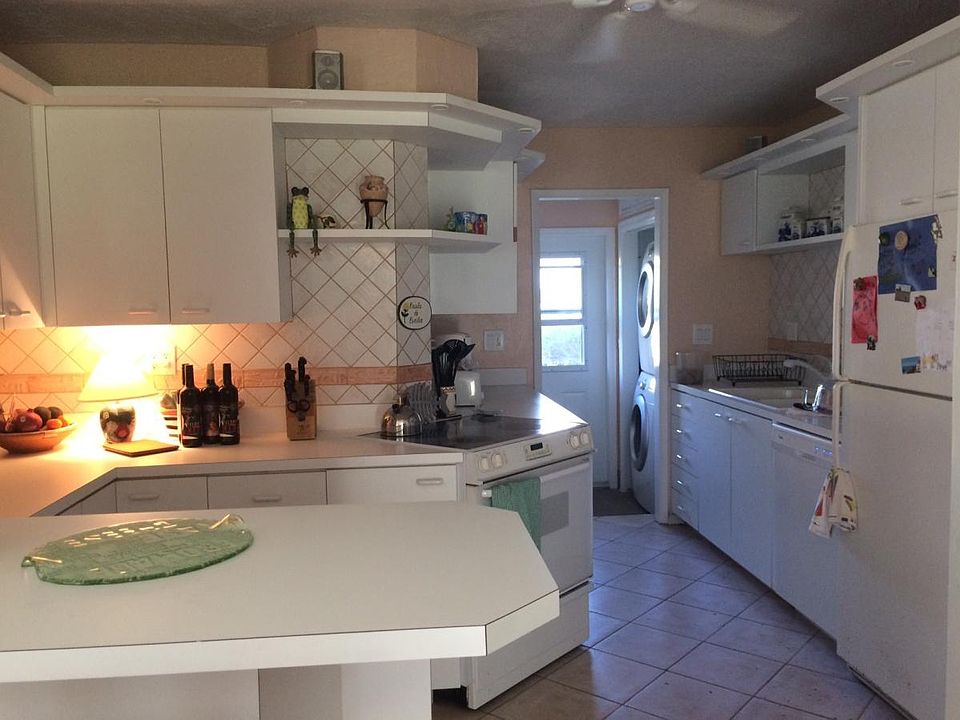 Open kitchen layout