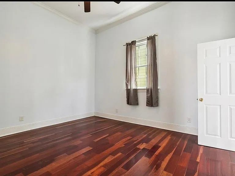 1674 N Robertson St — Photo 10