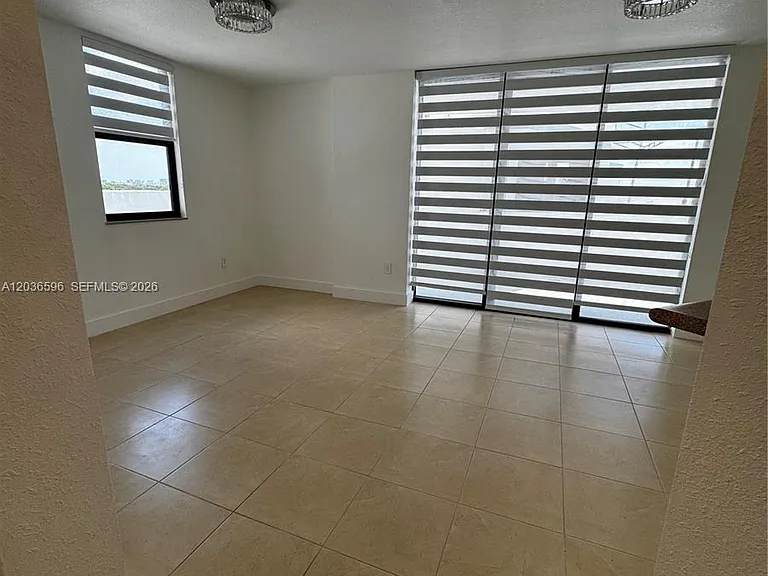 2301 SW 27th Ave #503 — Photo 4