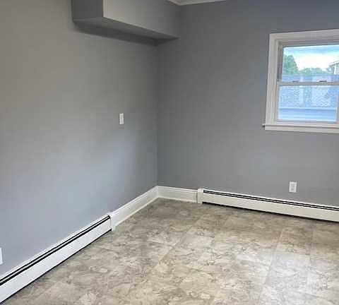 3rd image of 393 Franklin Ave