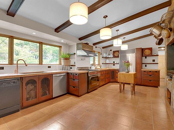 4th image of 8921 Granbury Cir