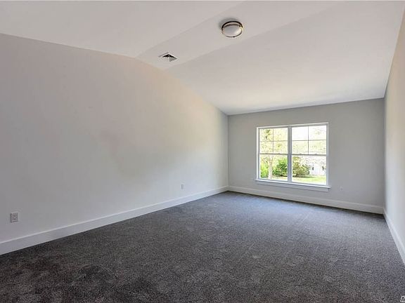 4th image of 511 Breton Way