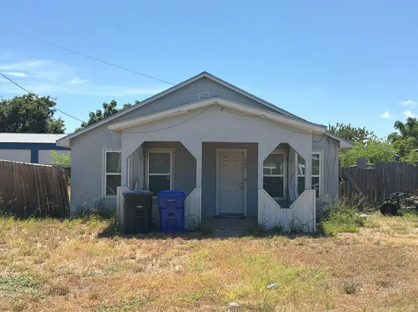 701 Scotland Dr, Corpus Christi, TX 78418