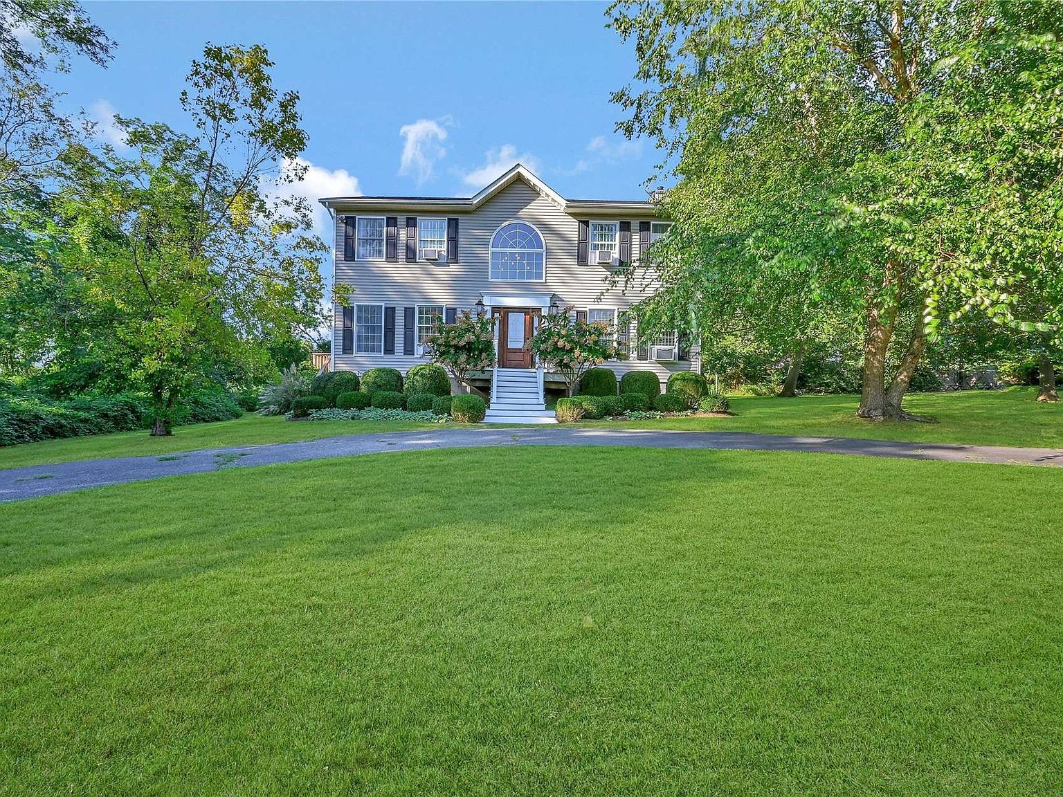 215 Kouros Rd, New Suffolk, NY 11956 Zillow