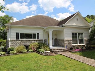227 River St, Hartsville, TN 37074