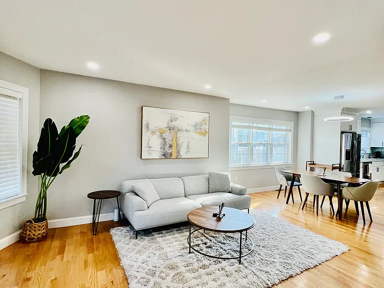 28 Metcalf St #1 — Photo 1