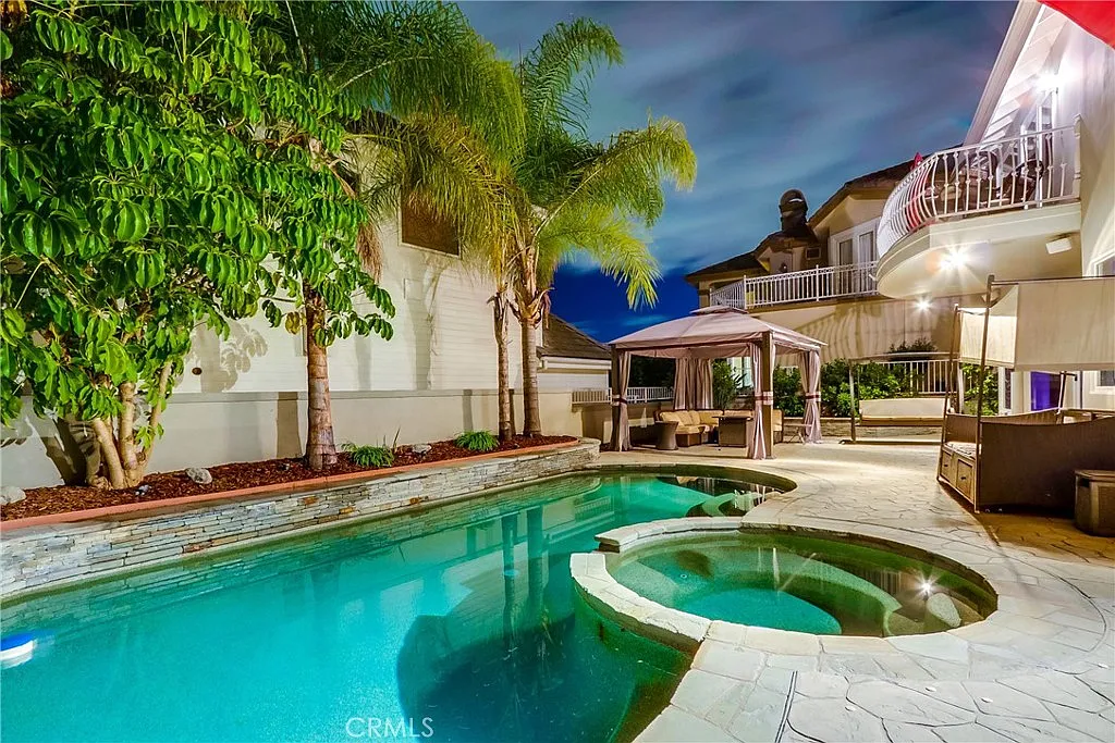 5 bed, 4.5 bath, 3883 sqft, $14,500 — Photo 3