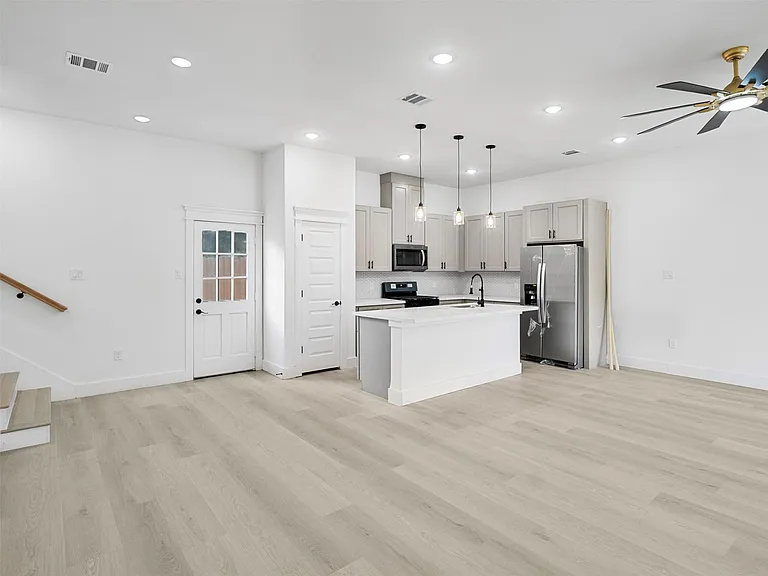 4103 E Toliver St — Photo 9
