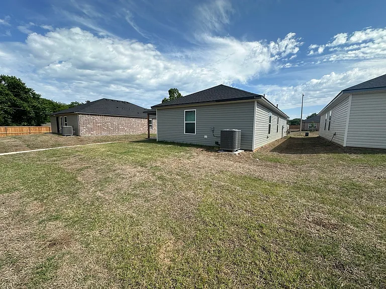 2022 Chandler Meadows Dr — Photo 4