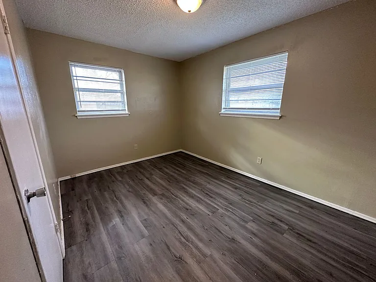 621 Lotus Ave — Photo 25
