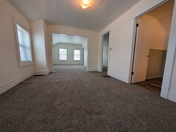 4th image of 316 Chicago Rd #2