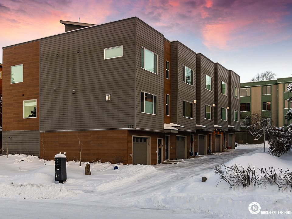 1st image of 727 O St APT 2