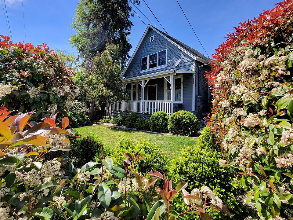 1st image of 241 Foresthill Ave