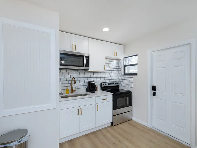 4936 40th Ave N #2 — Photo 3