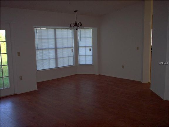 4th image of 1359 Primrose Ct