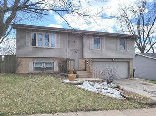 1713 Taft Dr, Normal, IL 61761