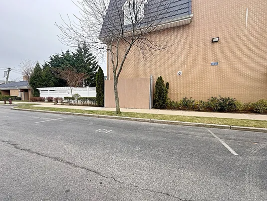 Rented by Brooklyn Property Group LLC | media 27