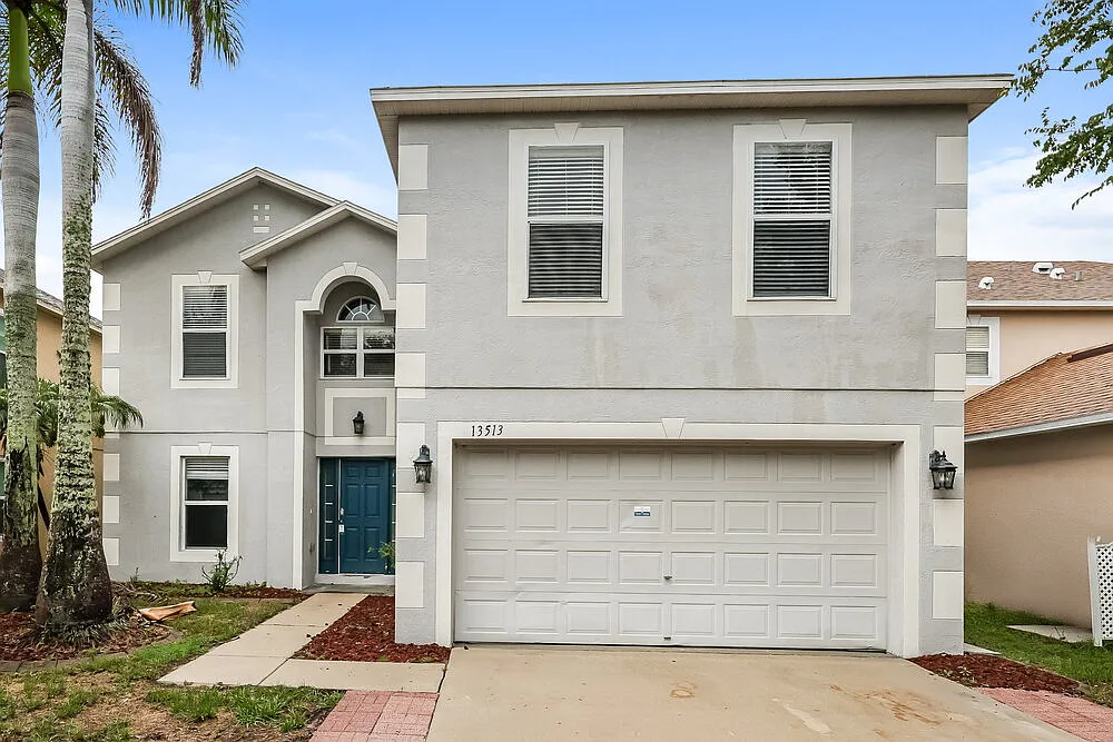4 bed, 2.5 bath, 2836 sqft, $2,640 — Photo 1