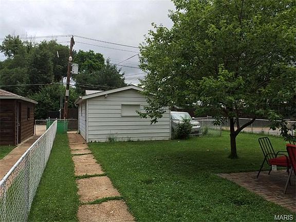 2nd image of 3267 Ivanhoe Ave