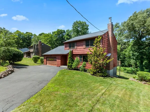 162 Eramo Terrace, Hamden, CT 06518