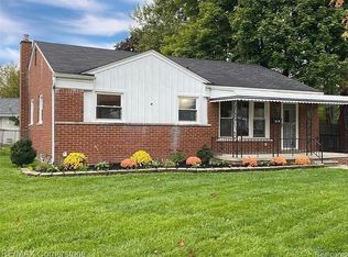 6573 Sterling Ct, Garden City, MI 48135