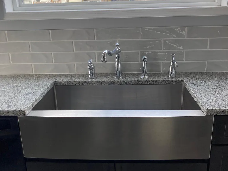 614 Warren St — Photo 37