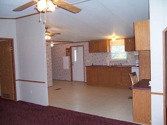 4th image of 136 Hearthstone Dr