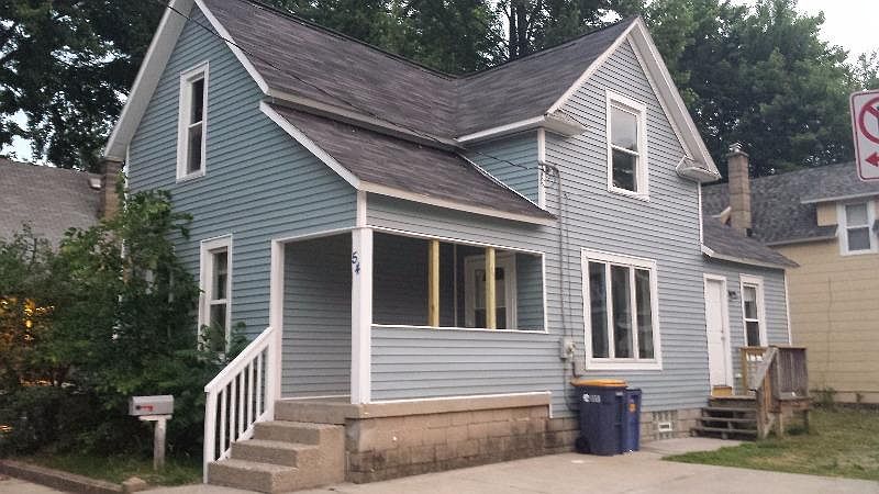 1st image of 54 Vandine Pl NE