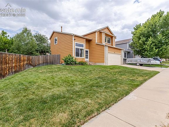 4th image of 6041 Santana Dr