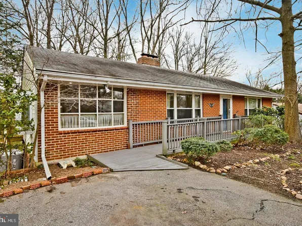 13506 Harrison Ave, Fort Washington, MD 20744
