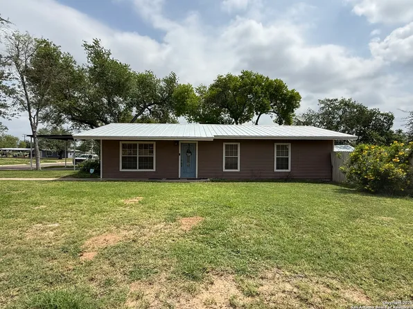 511 S 9th, Carrizo Springs, TX 78834
