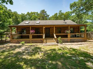 4 Old Saddle Rd, Ridge, NY 11961