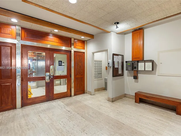 825 Brickell Bay Dr #350 — Photo 4