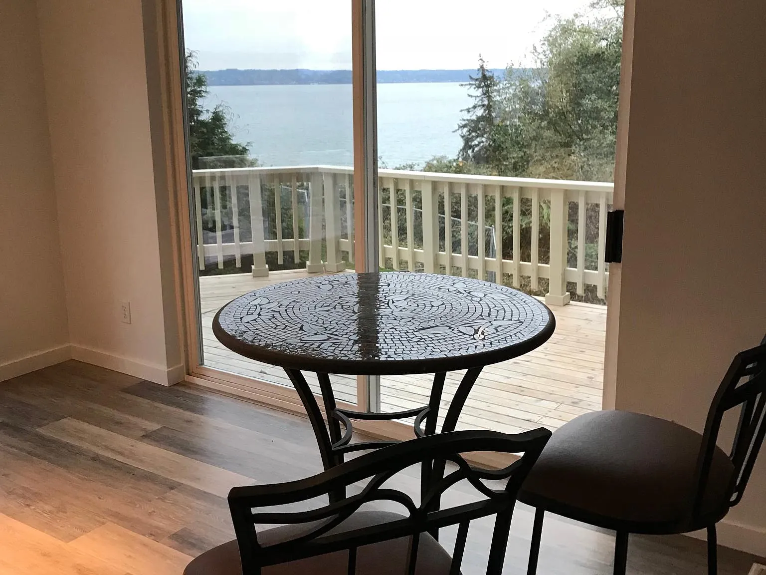 3 bed, 1506 sqft, $3,200 — Photo 2