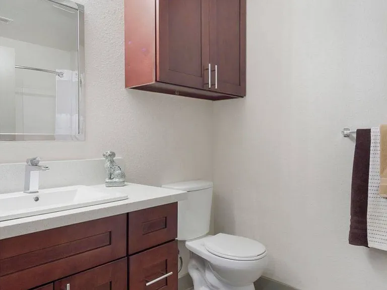 1x1 Bath