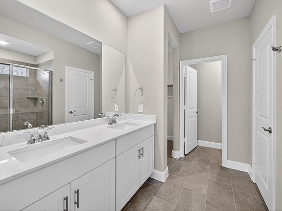 4th image of 2705 Grand Teton Dr