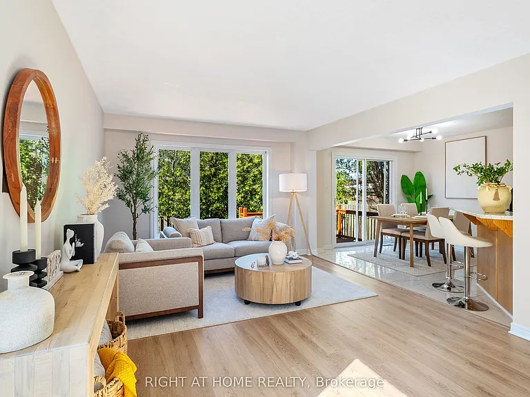 754 Hedgerow Pl — Photo 8