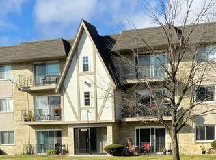 10727 Green Meadows Dr, Mokena, IL 60448