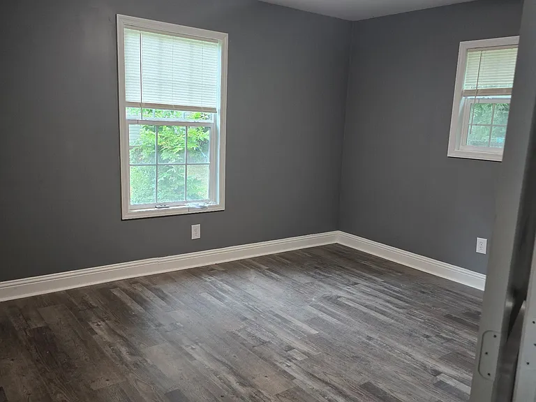 1213 S Larch St — Photo 6