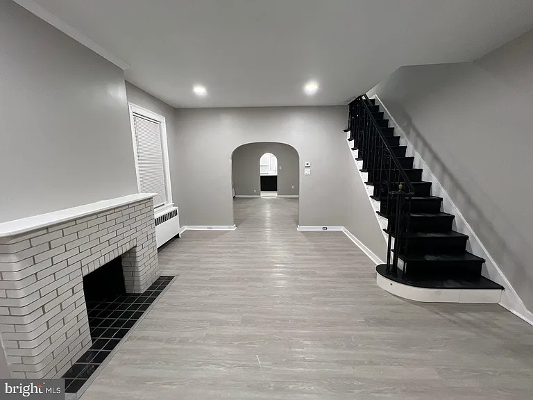 6400 Oxford Ave — Photo 10