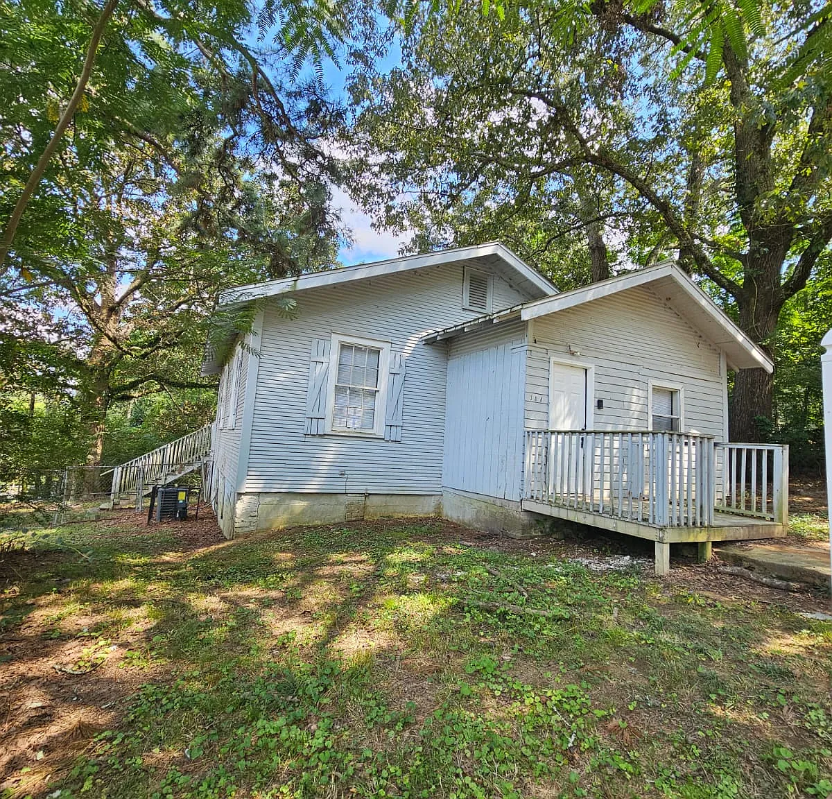 3 bed, 904 sqft, $945 — Photo 2